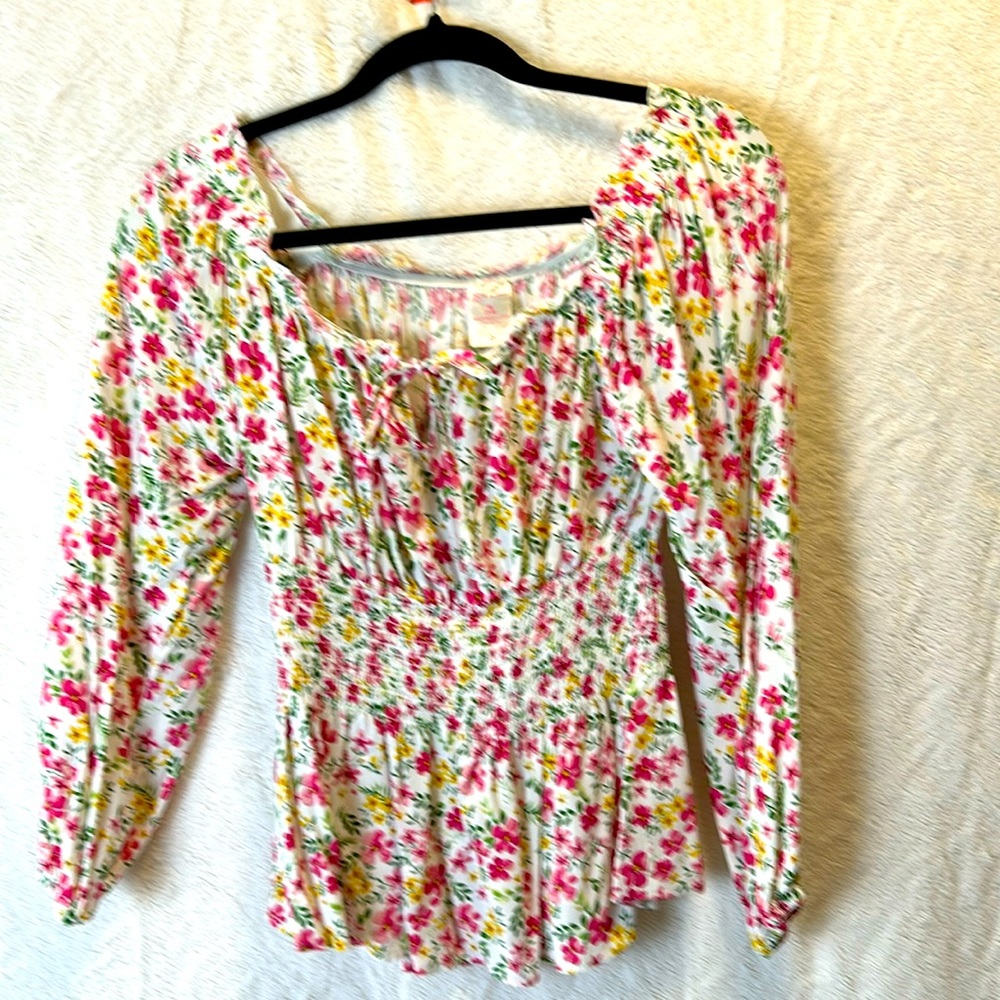 Long sleeve lightweight blouse with elastic so you can wear around shoulders